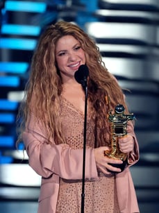 Shakira Thanks Fans For "Helping Me Fight All My Battles" in Video Vanguard Award Speech